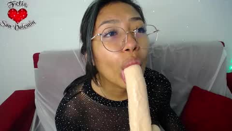 Snapshot of ricura_mily chatting on February 21, 2025, 5:13 am milena online show from February 21, 2025, 5:13 am