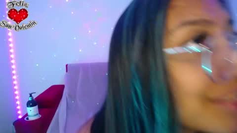 Snapshot of ricura_mily chatting on March 3, 2025, 8:05 am milena online show from March 3, 2025, 8:05 am