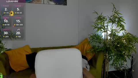 Layla online show from April 14, 2026, 9:26 am