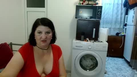 Snapshot of ridemerafsuzana chatting on December 11, 2024, 10:16 pm Ridemeraf online show from December 11, 2024, 10:16 pm