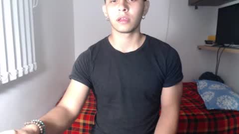 Snapshot of rieuand77 chatting on June 20, 2026, 4:04 am Rieu online show from June 20, 2026, 4:04 am