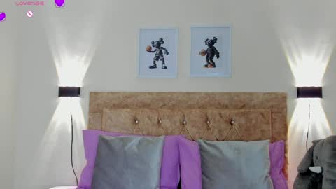 ri ri online show from April 2, 2026, 12:14 pm