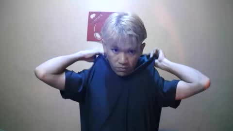 riiichie12 online show from October 5, 2025, 9:29 am