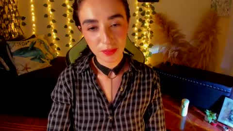 Snapshot of riiley_ chatting on March 6, 2025, 7:14 am Independent model online show from March 6, 2025, 7:14 am