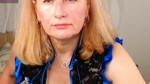 Snapshot of riley_annet chatting on January 1, 2025, 5:44 pm Riley online show from January 1, 2025, 5:44 pm