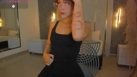 Snapshot of riley_sierra chatting on April 6, 2026, 1:01 pm Riley Sierra online show from April 6, 2026, 1:01 pm