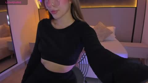 Snapshot of riley_sierra chatting on April 23, 2026, 1:13 pm Riley Sierra online show from April 23, 2026, 1:13 pm