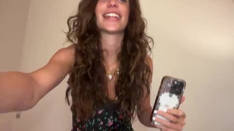 Riley online show from April 7, 2026, 12:11 am