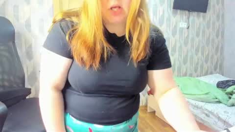 rina16 online show from June 18, 2026, 9:36 am