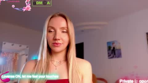 Rina Asty online show from November 30, 2025, 8:02 pm