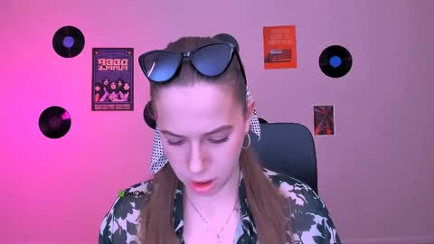 Snapshot of rina_gold_ chatting on May 9, 2026, 7:46 am Rina online show from May 9, 2026, 7:46 am