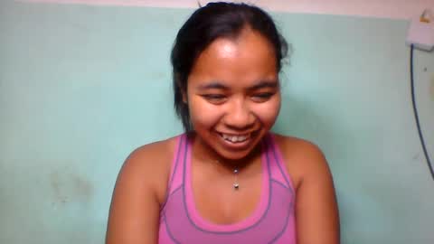 Snapshot of rinah856024 chatting on July 15, 2026, 9:47 am rinah856024 online show from July 15, 2026, 9:47 am