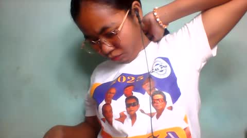 Snapshot of rinah856024 chatting on August 2, 2026, 2:48 pm rinah856024 online show from August 2, 2026, 2:48 pm