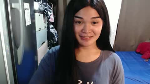 Rina online show from September 25, 2025, 9:46 am