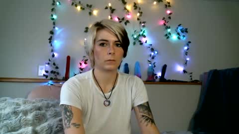 Snapshot of rionasmiiiles chatting on December 11, 2024, 8:07 pm Riona Smiiiless online show from December 11, 2024, 8:07 pm