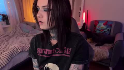   DianaBrite            fansl y online show from November 29, 2025, 1:14 pm