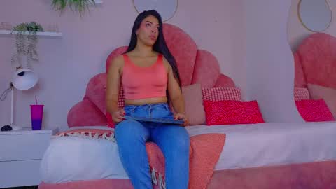 RIRI  online show from February 5, 2026, 8:02 pm