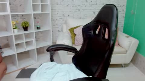 Rihanna online show from October 20, 2025, 11:43 am