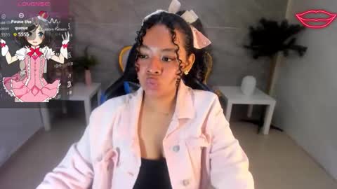 Snapshot of risada_temptation_s chatting on October 10, 2025, 9:03 pm Risada online show from October 10, 2025, 9:03 pm