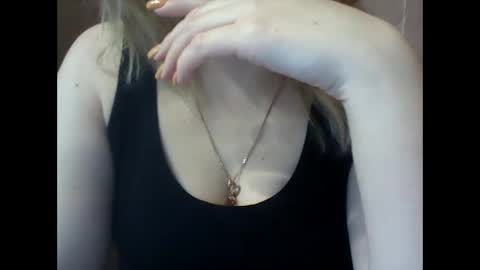 RiveraMaureen online show from February 13, 2025, 1:59 pm