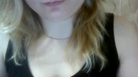 RiveraMaureen online show from March 4, 2025, 9:43 pm