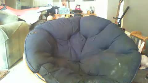 Snapshot of riverratggg chatting on June 15, 2026, 8:38 am riveratggg online show from June 15, 2026, 8:38 am