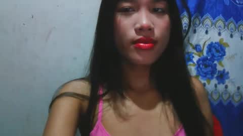 riyu77 online show from April 21, 2026, 7:50 pm