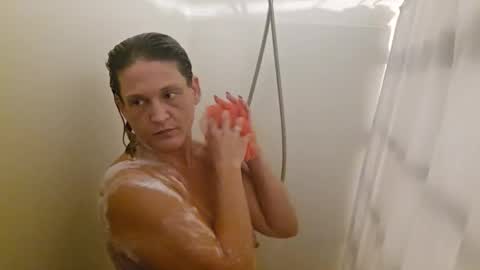 Randiz online show from November 22, 2025, 4:28 pm