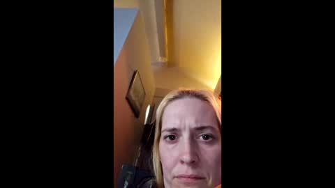 Snapshot of rm9389763 chatting on December 14, 2025, 6:23 pm rm9389763 online show from December 14, 2025, 6:23 pm