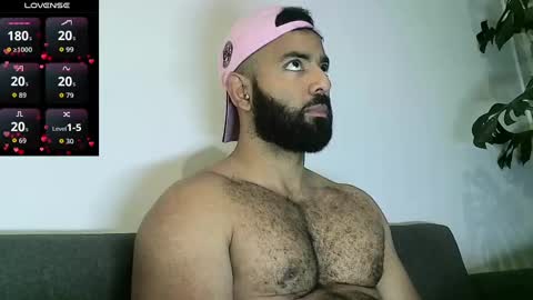 SebasRoa online show from October 27, 2025, 6:45 pm