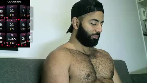 Snapshot of roa32sebas chatting on July 2, 2026, 4:35 pm SebasRoa online show from July 2, 2026, 4:35 pm