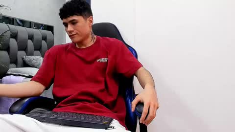 Roan Birkin online show from October 6, 2025, 7:22 pm