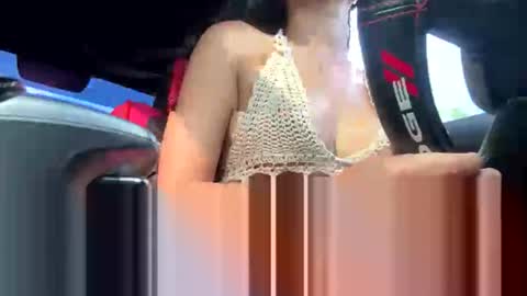 roarmance1 online show from October 5, 2025, 9:34 pm