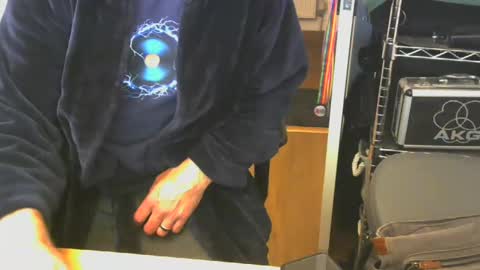 rob3616 online show from October 9, 2025, 9:02 pm