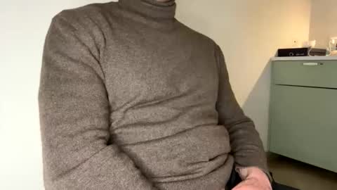 Snapshot of roberpierre_ho chatting on April 1, 2026, 1:28 am roberpierre_ho online show from April 1, 2026, 1:28 am