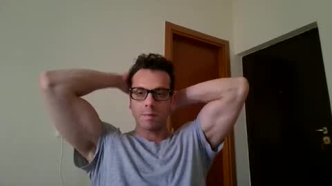 Snapshot of roberpierre_ho chatting on May 13, 2026, 8:34 am roberpierre_ho online show from May 13, 2026, 8:34 am