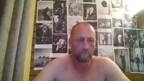 robert69huge online show from February 16, 2026, 1:24 am