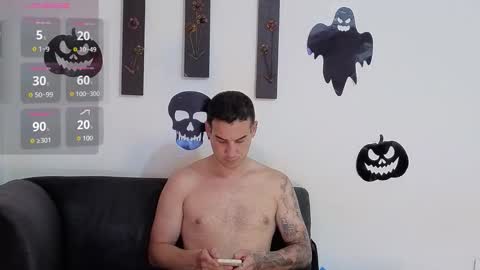 Robert and Kloe online show from October 7, 2025, 3:20 pm