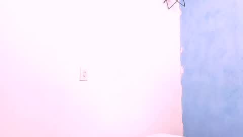 Roberts kloe online show from February 8, 2025, 6:01 pm