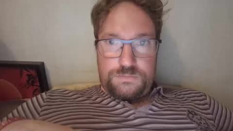 robinouhot online show from October 21, 2025, 1:50 am