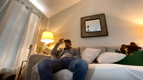 Snapshot of roblatino12 chatting on December 30, 2024, 1:58 pm roblatino12 online show from December 30, 2024, 1:58 pm