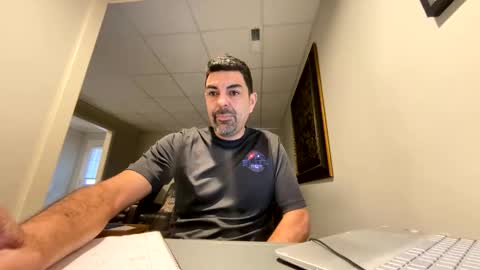 Snapshot of roblatino12 chatting on February 5, 2025, 5:09 pm roblatino12 online show from February 5, 2025, 5:09 pm