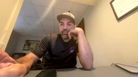 Snapshot of roblatino12 chatting on February 28, 2025, 5:26 pm roblatino12 online show from February 28, 2025, 5:26 pm