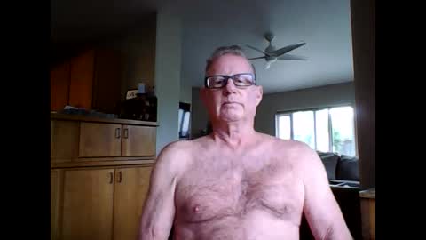 robo0000 online show from May 16, 2026, 7:12 pm