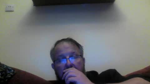Snapshot of robxx32 chatting on December 18, 2025, 3:29 pm robxx32 online show from December 18, 2025, 3:29 pm