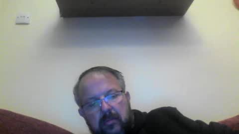 Snapshot of robxx32 chatting on December 19, 2025, 4:14 pm robxx32 online show from December 19, 2025, 4:14 pm