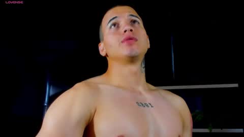 rocco_santos online show from March 25, 2026, 1:22 am