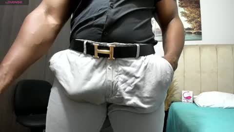 Snapshot of roccoblack02 chatting on February 5, 2026, 11:26 am onlyfans user waga122 follow my accounts of Instagram Waga122 oficial twitter waga122 thanks you guys online show from February 5, 2026, 11:26 am