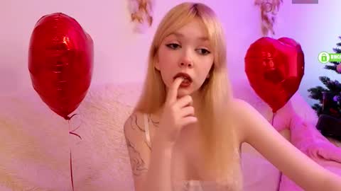 rochelle_dolly online show from February 21, 2026, 1:34 pm