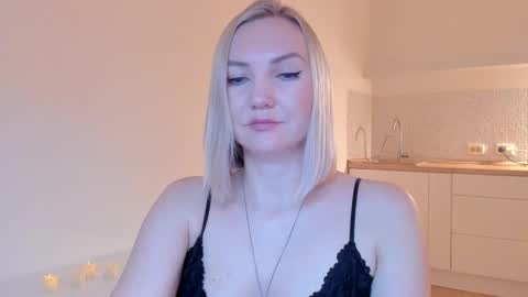 Snapshot of rock__baby chatting on December 23, 2024, 9:18 pm rock__baby online show from December 23, 2024, 9:18 pm